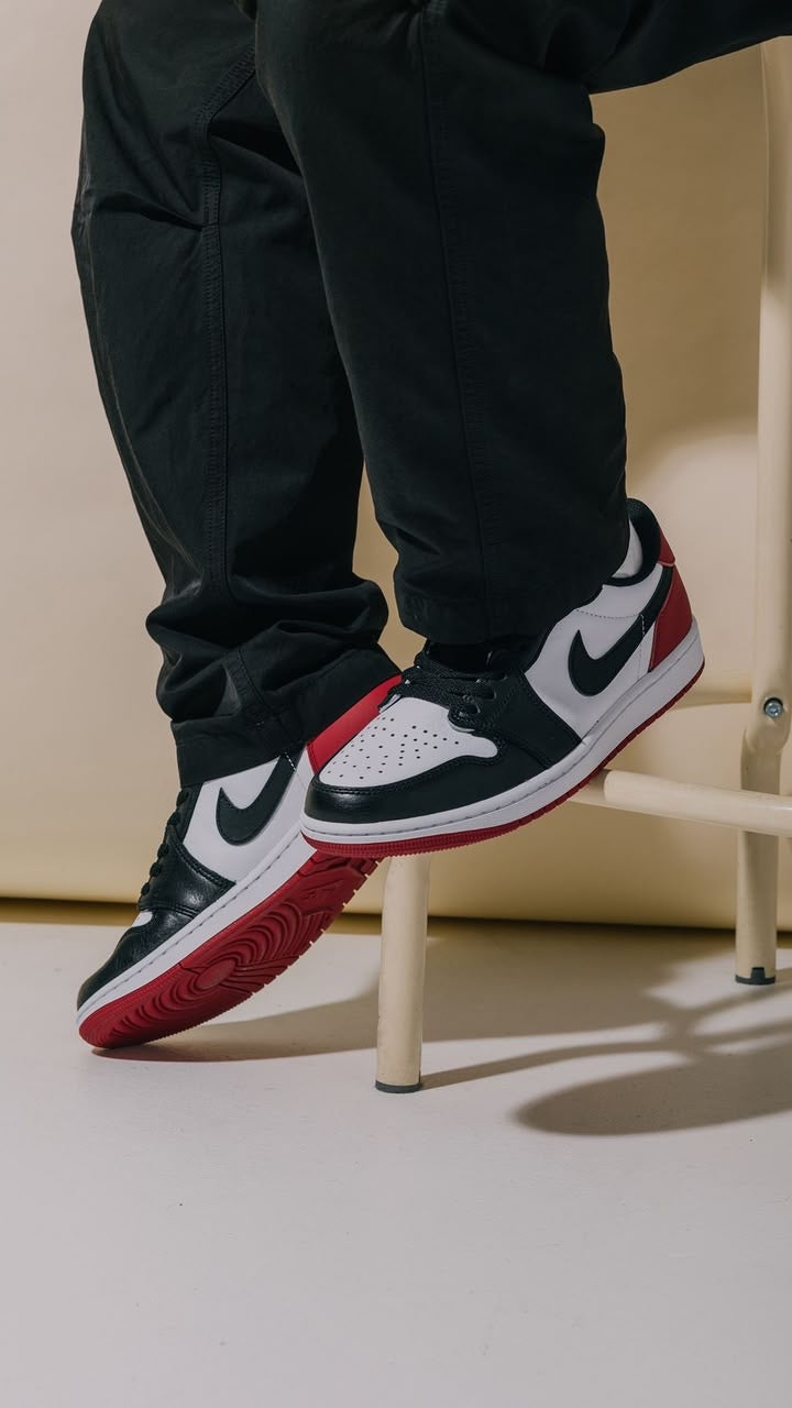 NIKE-AIR JORDAN 1